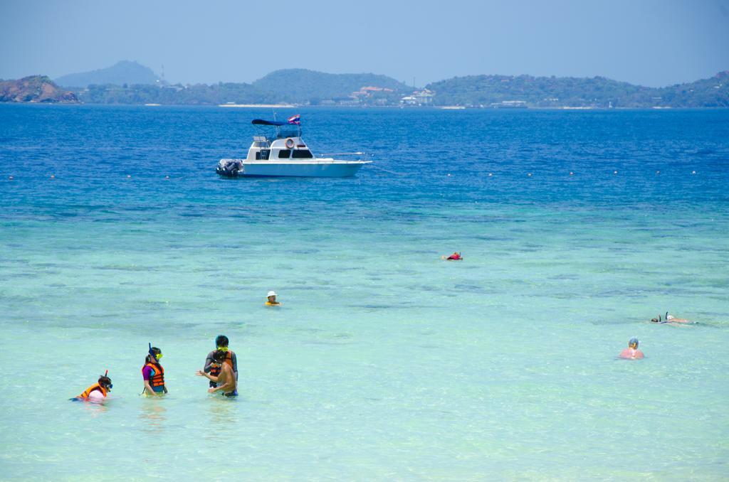 Coral Island Resort Phuket Extérieur photo