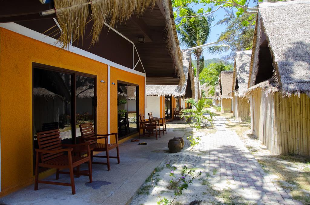 Coral Island Resort Phuket Extérieur photo