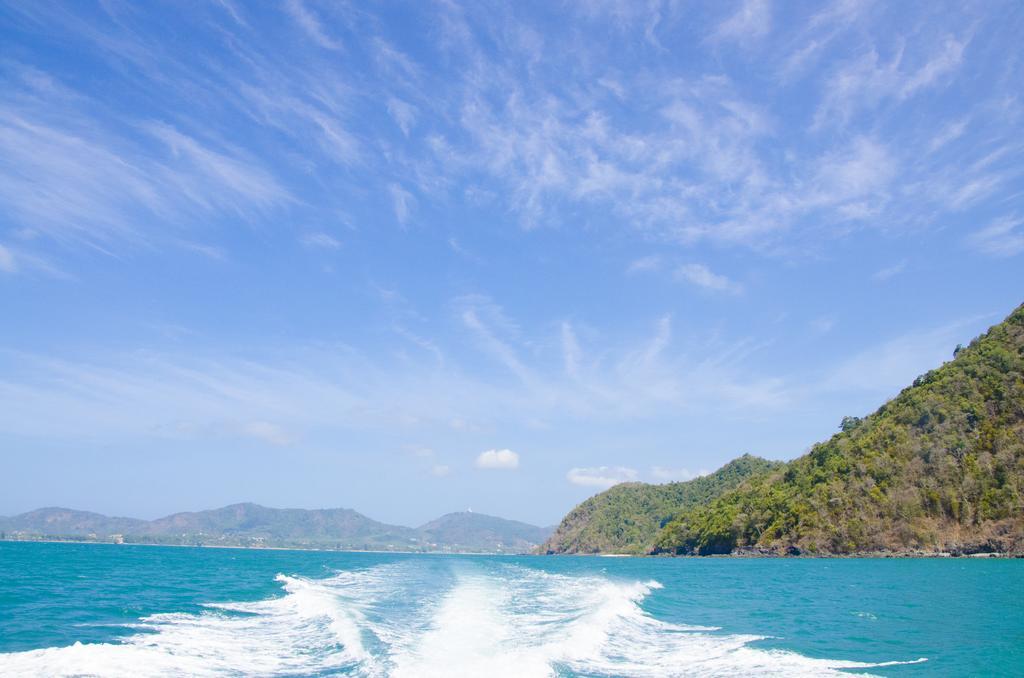 Coral Island Resort Phuket Extérieur photo