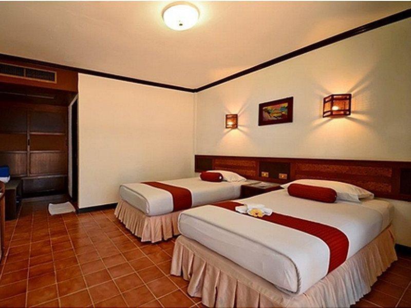 Coral Island Resort Phuket Extérieur photo
