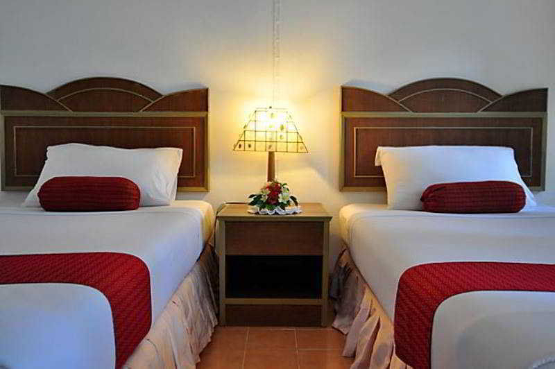 Coral Island Resort Phuket Extérieur photo