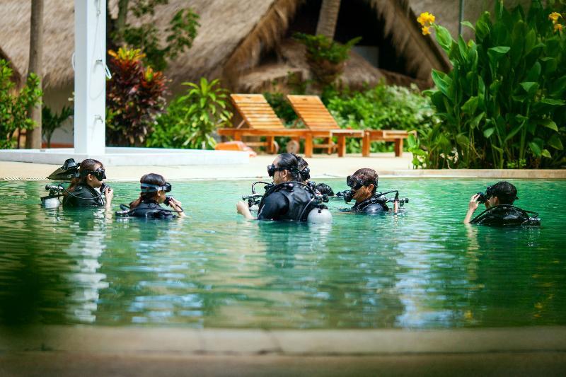 Coral Island Resort Phuket Extérieur photo