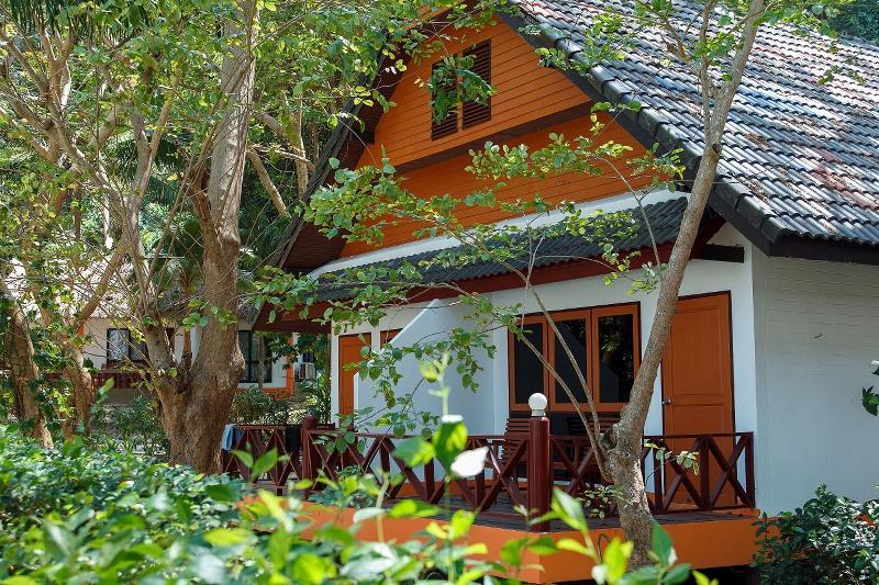 Coral Island Resort Phuket Extérieur photo