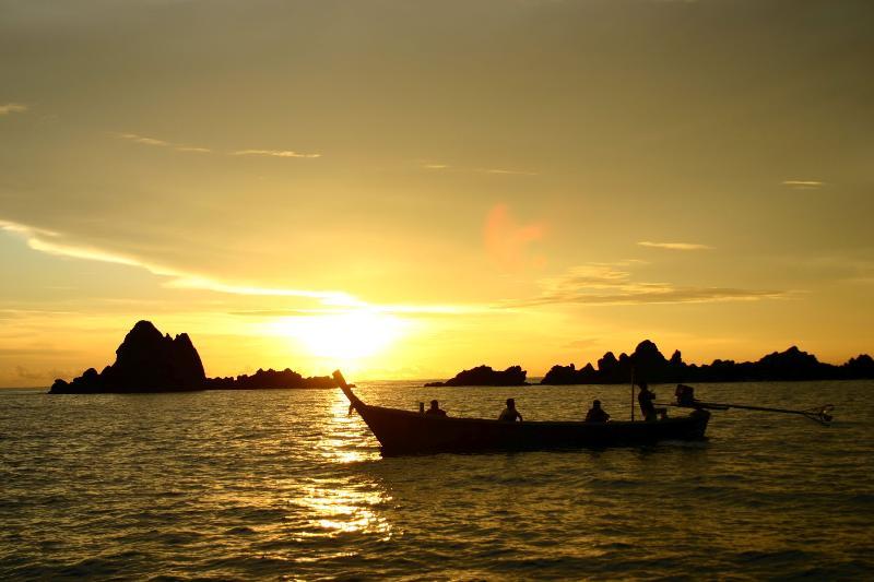 Coral Island Resort Phuket Extérieur photo