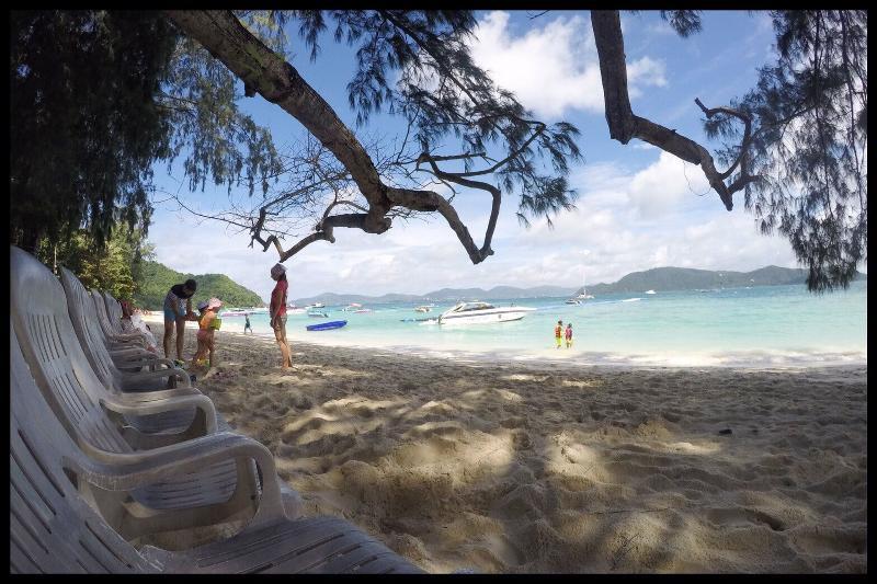 Coral Island Resort Phuket Extérieur photo